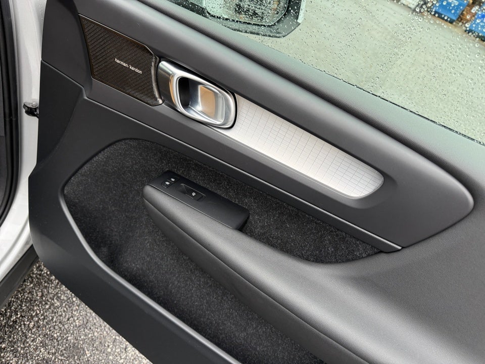 2019 Volvo XC40 T5 Momentum