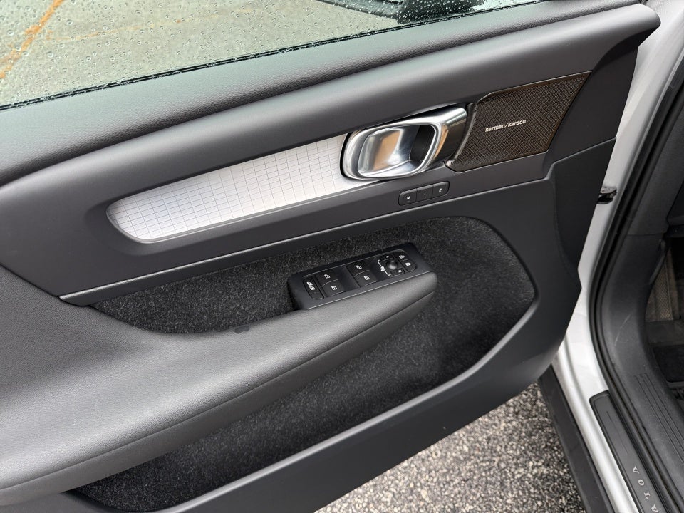 2019 Volvo XC40 T5 Momentum