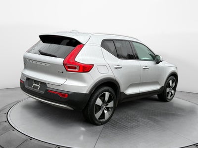 2019 Volvo XC40 T5 Momentum