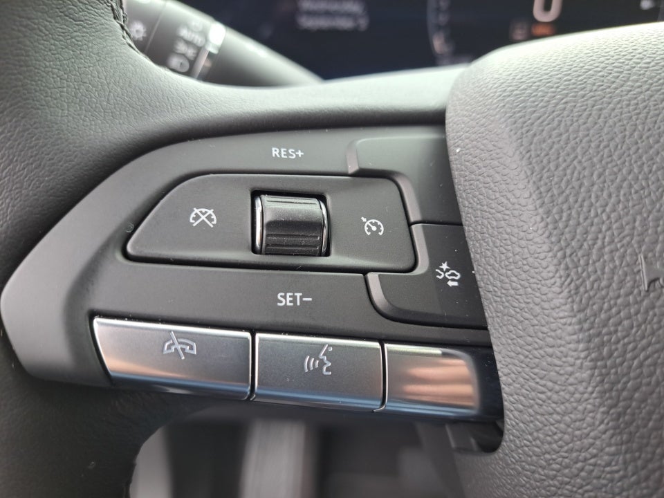 2025 Cadillac XT4 AWD Premium Luxury