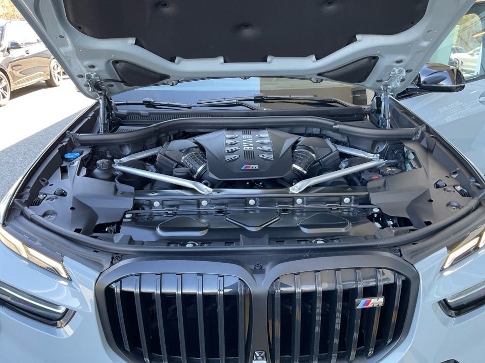 2024 BMW X7 M60i