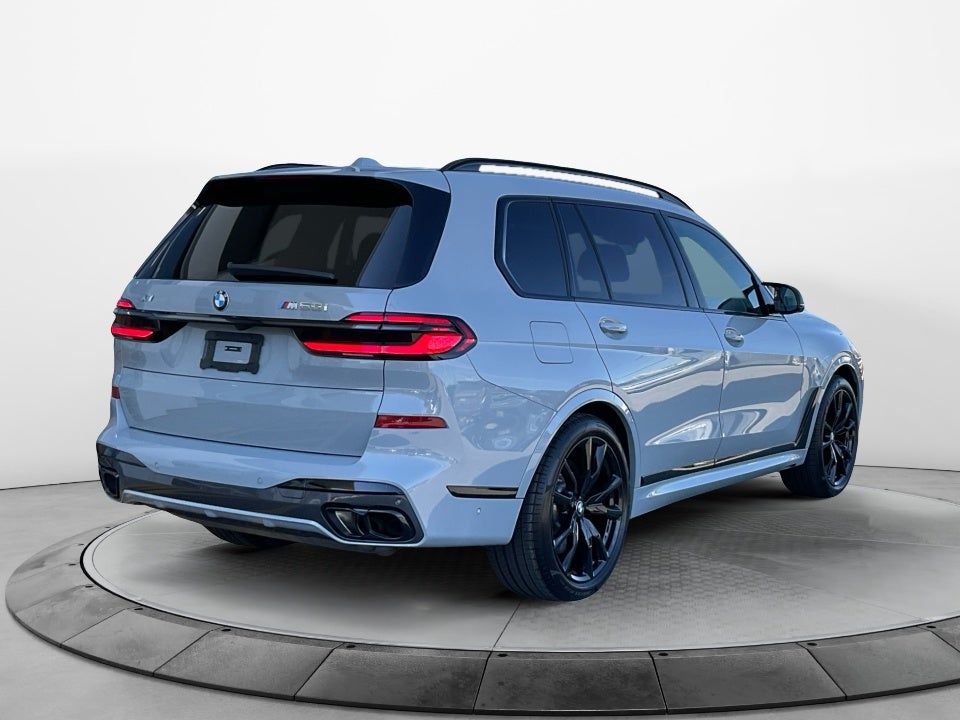2024 BMW X7 M60i