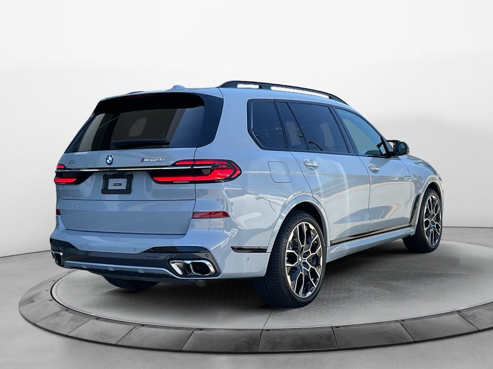 2024 BMW X7 M60i