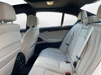 2023 BMW M550 i xDrive