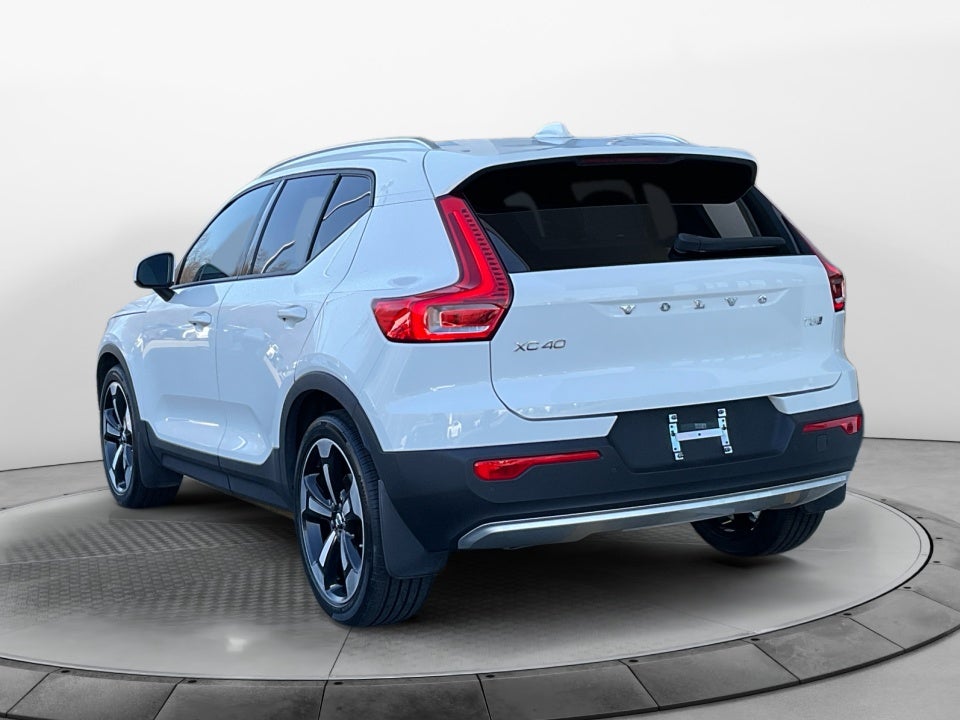 2020 Volvo XC40 Momentum