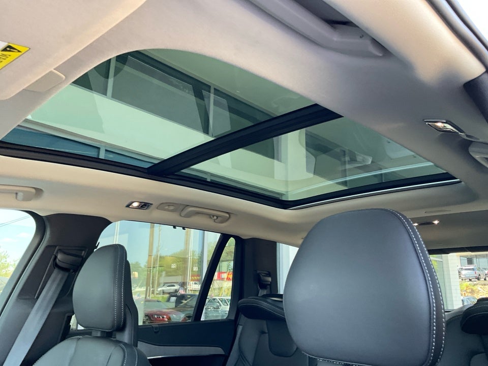 2022 Volvo XC90 Inscription