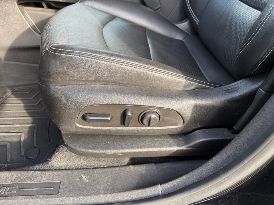 2022 GMC Terrain AWD SLT