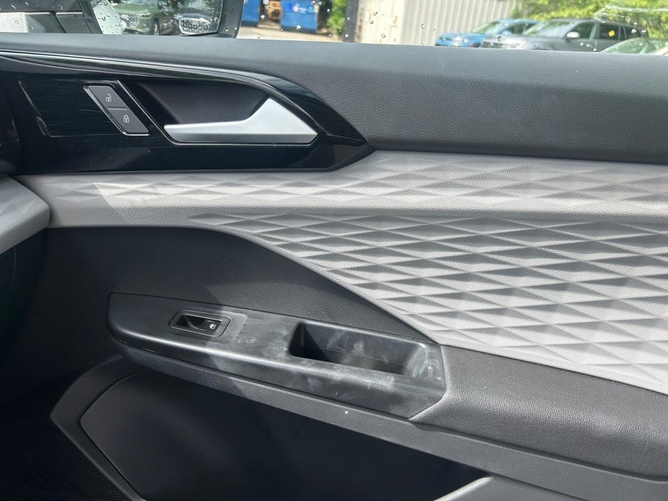 2023 Volkswagen Taos S