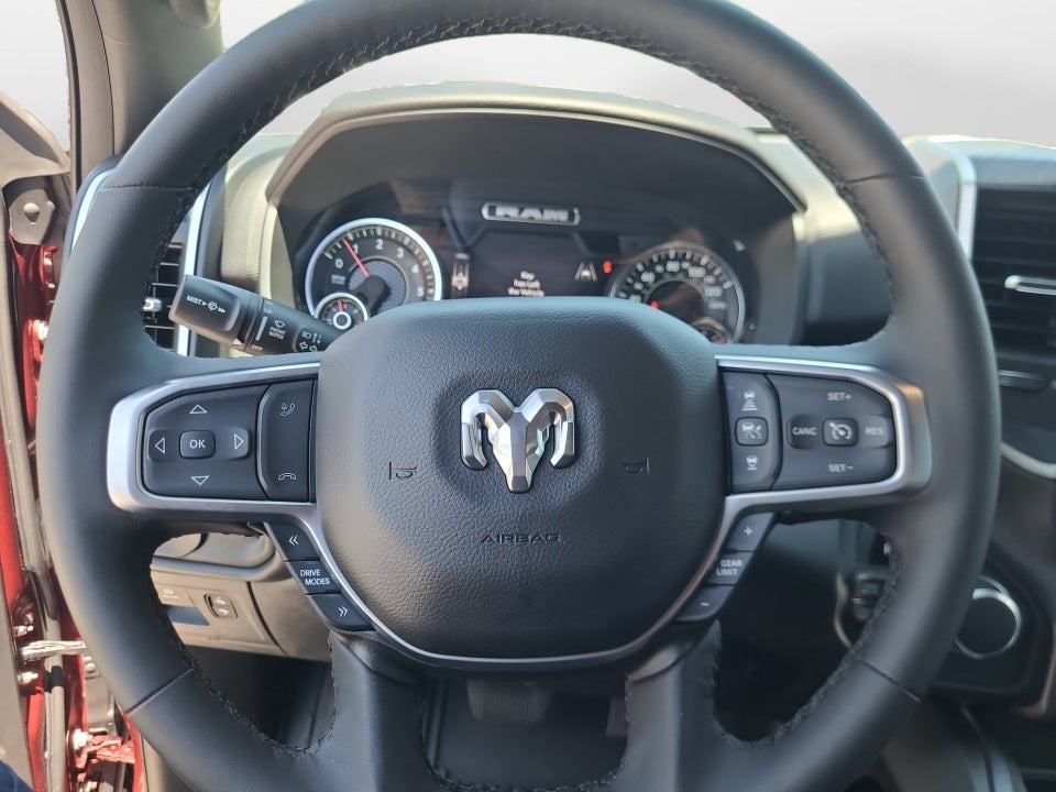 2025 RAM 1500 Big Horn Crew Cab 4x4 5'7" Box