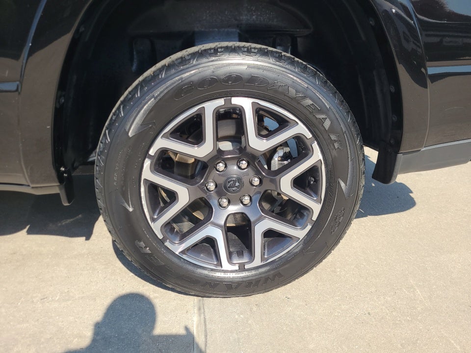 2025 RAM 1500 Laramie Crew Cab 4x4 5'7" Box