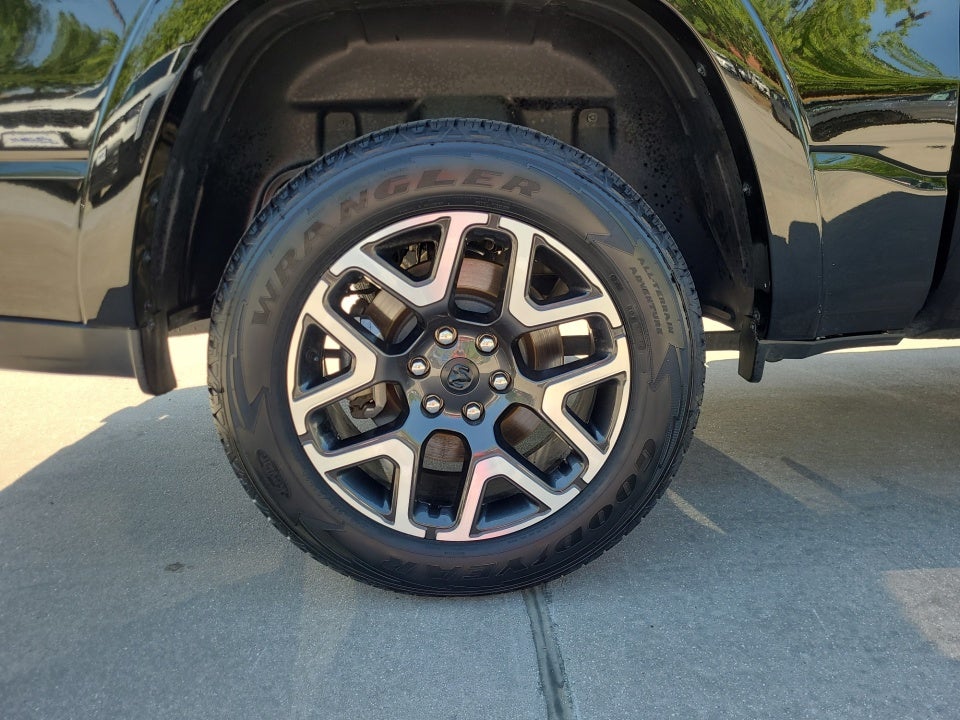 2025 RAM 1500 Laramie Crew Cab 4x4 5'7" Box