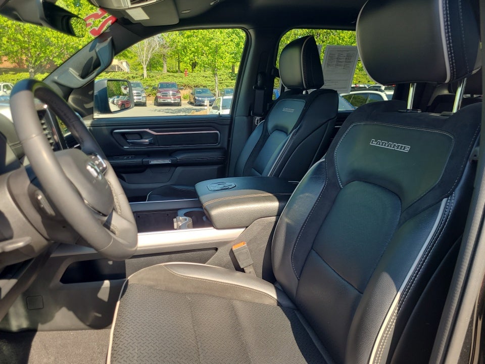 2025 RAM 1500 Laramie Crew Cab 4x4 5'7" Box