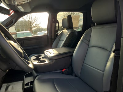 2024 RAM 3500 Tradesman Crew Cab 4x4 6'4" Box