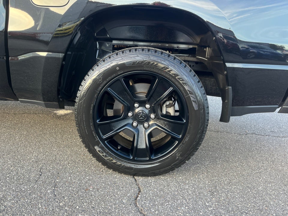 2022 RAM 1500 Big Horn Crew Cab 4x4 5'7" Box