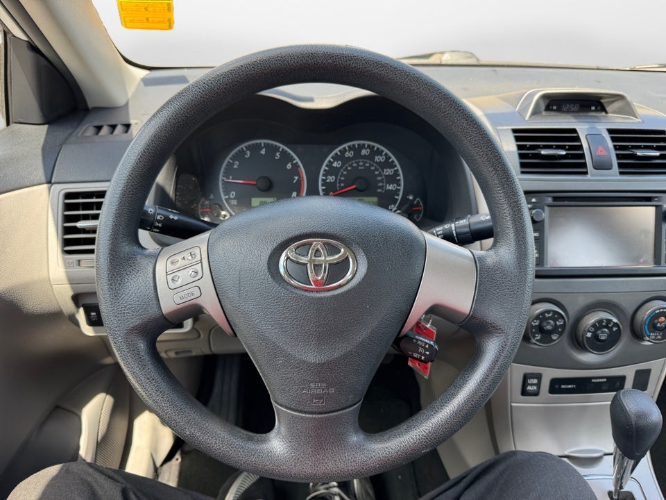 2013 Toyota COROLLA LE