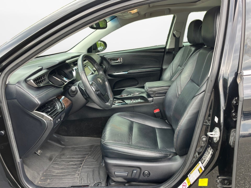 2013 Toyota AVALON XLE Touring