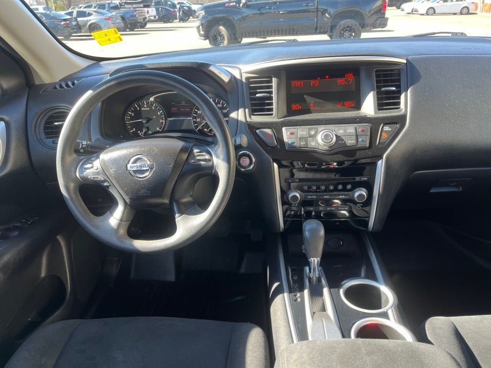 2016 Nissan Pathfinder S