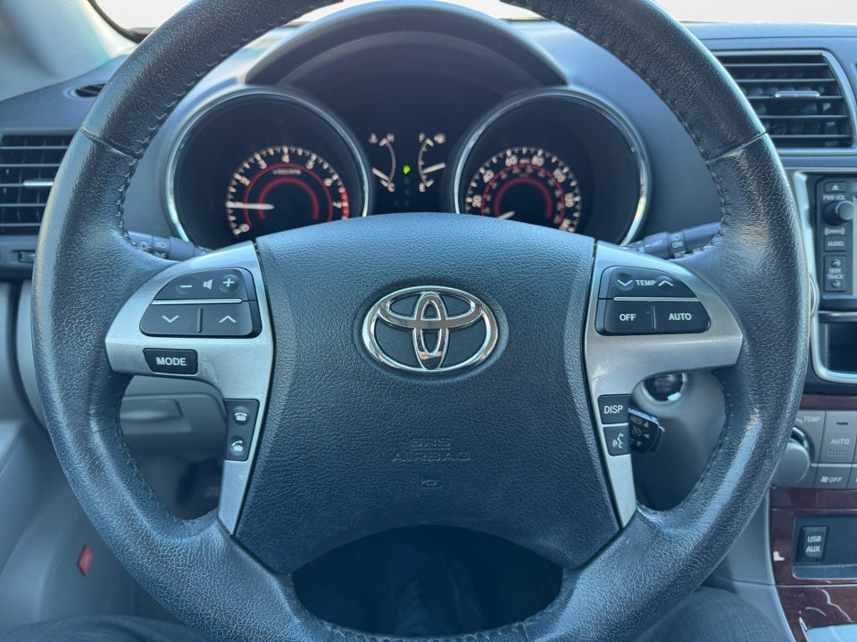 2013 Toyota HIGHLANDER Limited V6