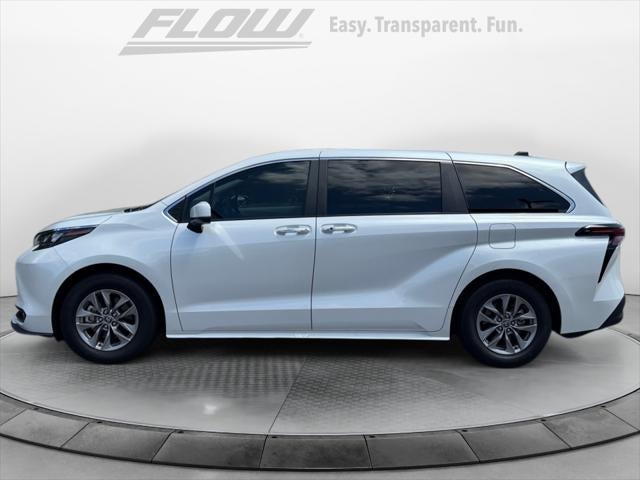2025 Toyota Sienna XLE