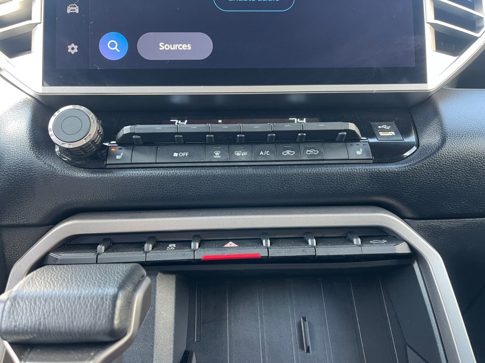 2025 Toyota TUNDRA 4X4 SR5