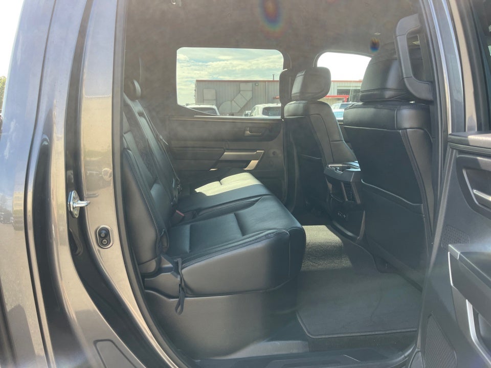 2025 Toyota TUNDRA 4X4 SR5