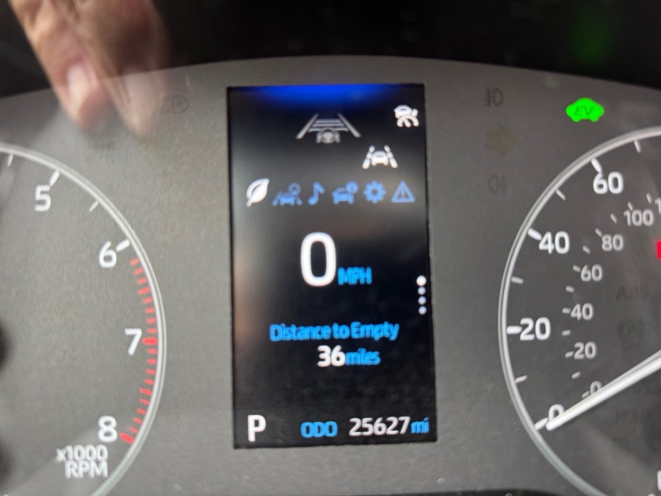 2025 Toyota COROLLA CROSS HV SE