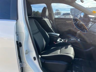 2017 Nissan Rogue SV