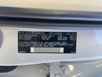 2023 Volvo XC60 Recharge Plug-In Hybrid T8 Plus Bright Theme