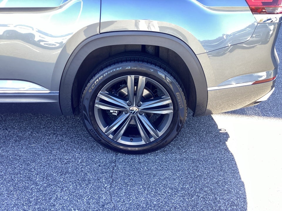 2021 Volkswagen Atlas 3.6L V6 SE w/Technology R-Line