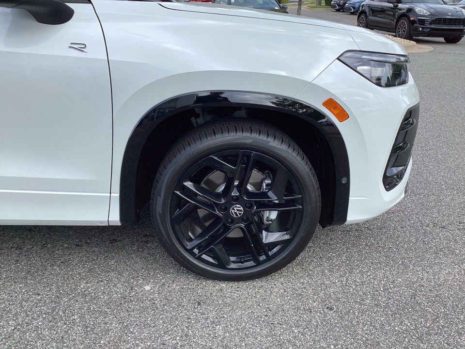 2025 Volkswagen Tiguan 2.0T SE R-Line Black