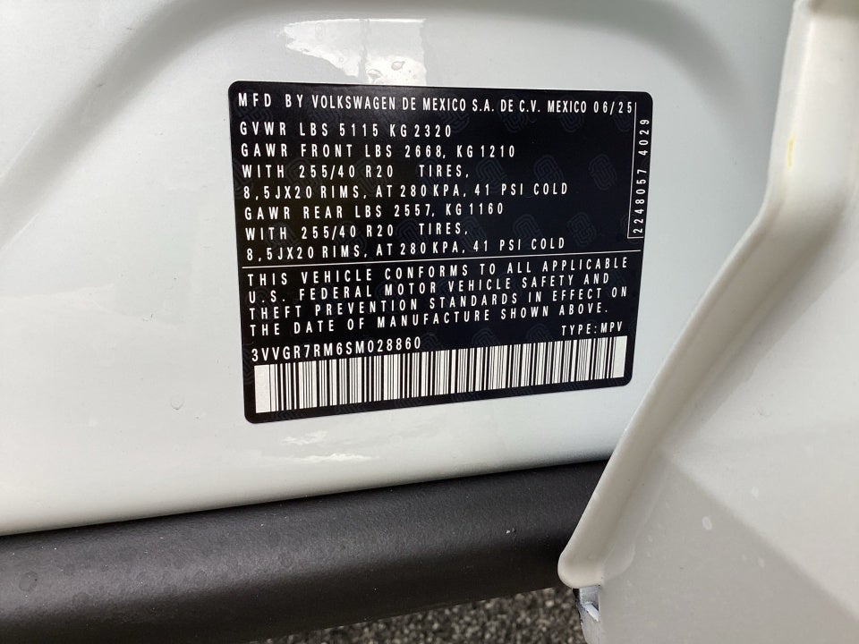 2025 Volkswagen Tiguan 2.0T SE R-Line Black