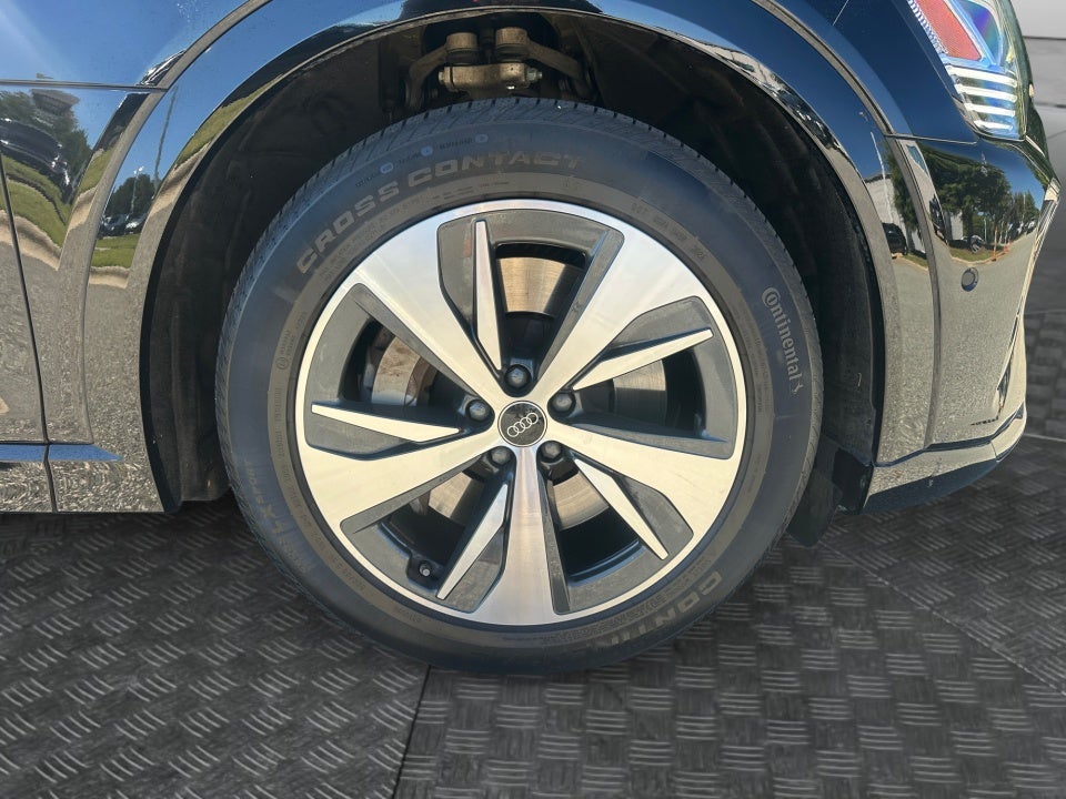2024 Audi Q8 e-tron Premium Plus