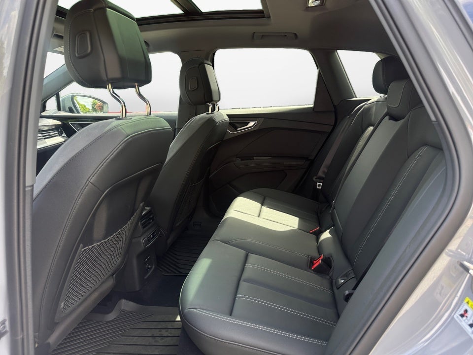 2024 Audi Q4 e-tron Premium Plus