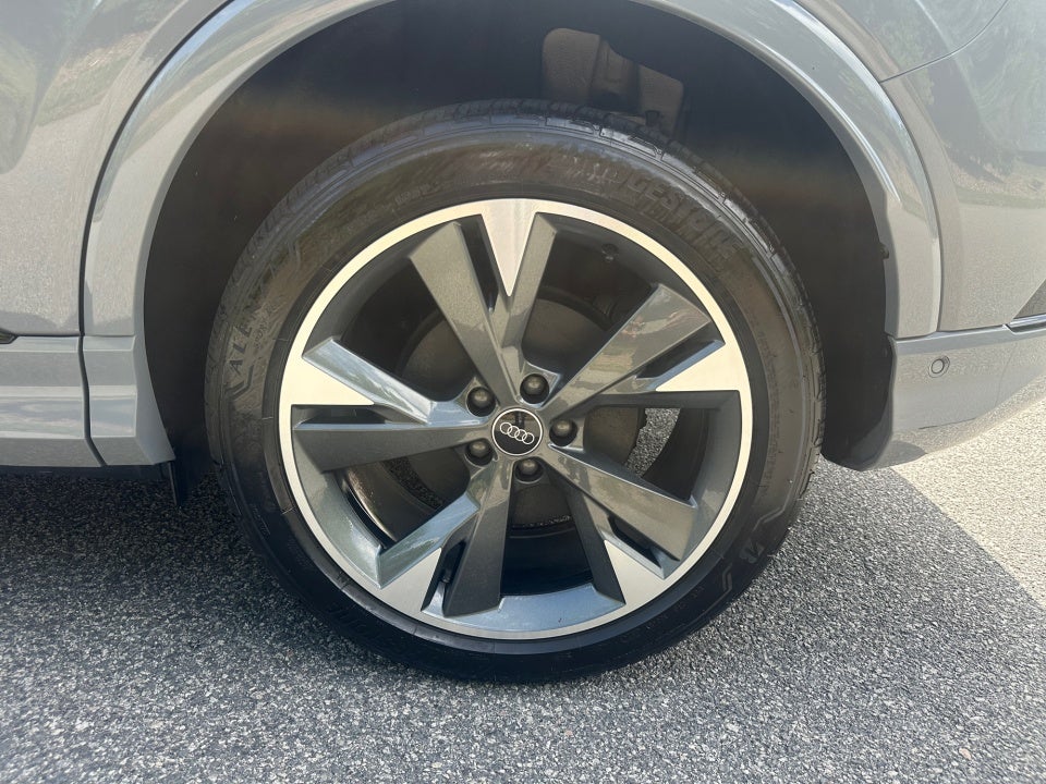 2024 Audi Q4 e-tron Premium Plus