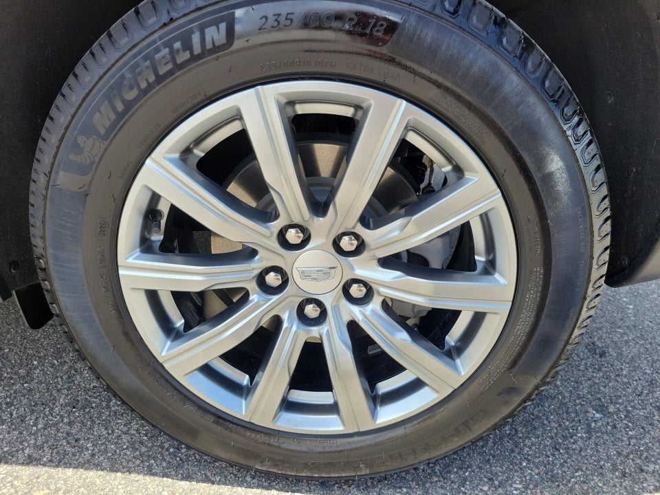 2021 Cadillac XT4 FWD Premium Luxury