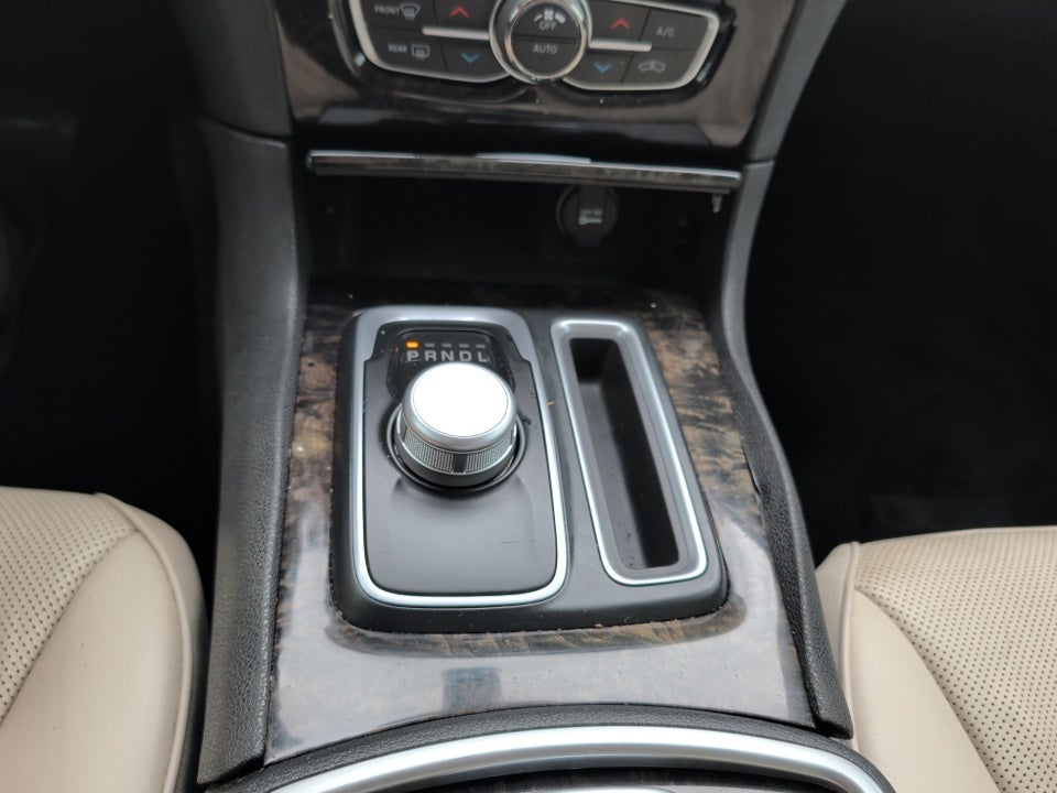 2017 Chrysler 300C 300C