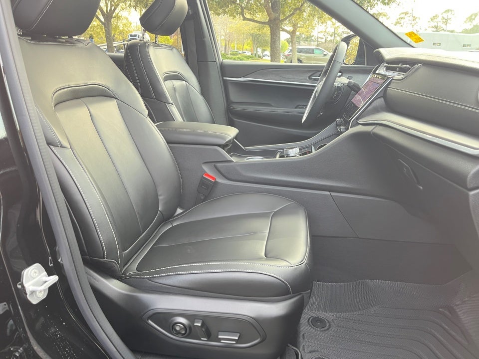 2025 Jeep Grand Cherokee L Limited 4x4