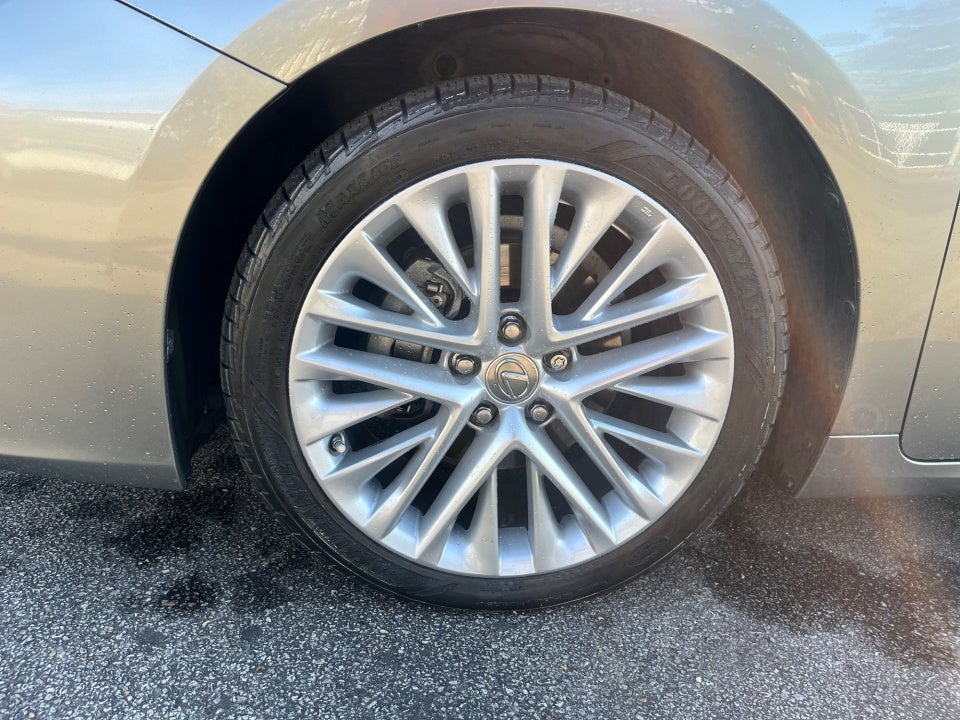 2016 Lexus ES 350 4dr Sdn