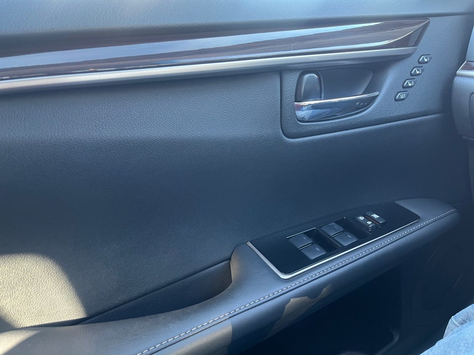 2016 Lexus ES 350 4dr Sdn