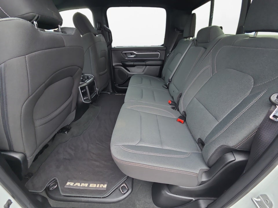 2022 RAM 1500 Big Horn Crew Cab 4x4 5'7" Box