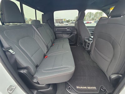 2022 RAM 1500 Big Horn Crew Cab 4x4 5'7" Box