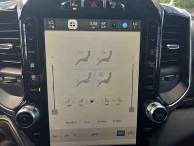 2022 RAM 1500 Laramie Crew Cab 4x4 5'7" Box