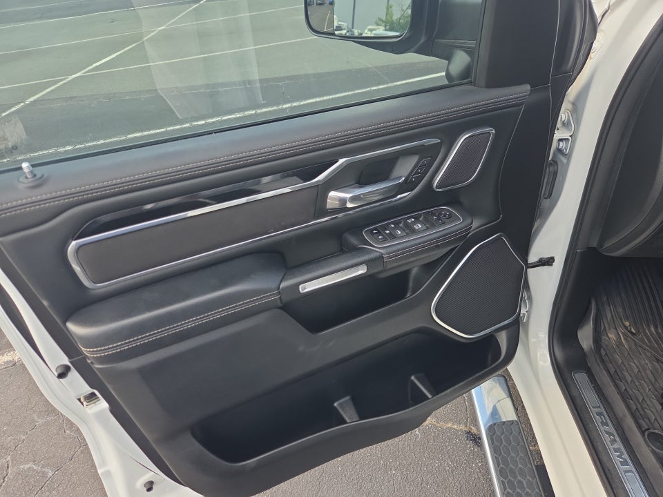 2022 RAM 1500 Laramie Crew Cab 4x4 5'7" Box