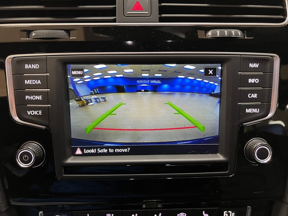 2017 Volkswagen Golf R 4-Door w/DCC & Navigation