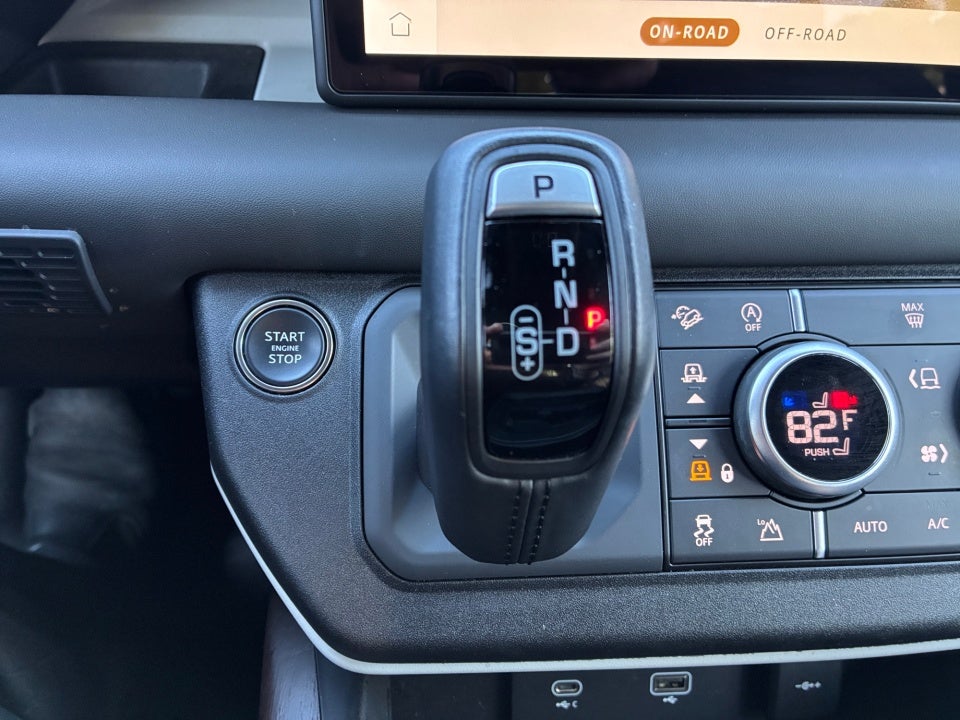 2023 Land Rover Defender 110 X-Dynamic SE
