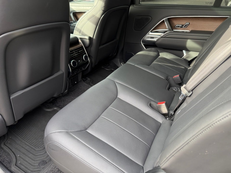 2024 Land Rover Range Rover P400 SE