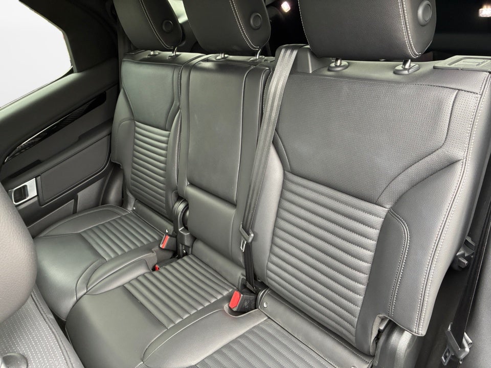 2025 Land Rover Discovery P300 S