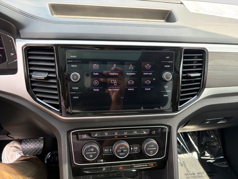 2022 Volkswagen Atlas 2.0T SE w/Technology