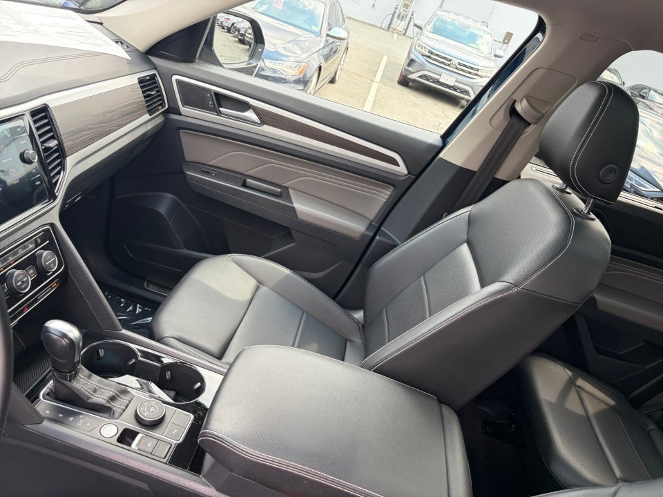 2022 Volkswagen Atlas 2.0T SE w/Technology