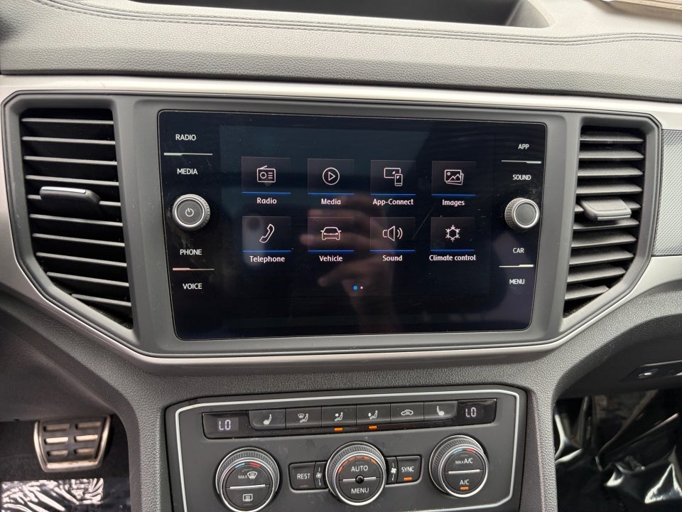 2021 Volkswagen Atlas 3.6L V6 SE w/Technology R-Line